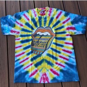 Vintage 1997 Rolling Stones Bridges to Babylon concert tie-dye t-shirt